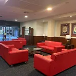 Broadway I Central, Spacious White Apartment 56Sqm