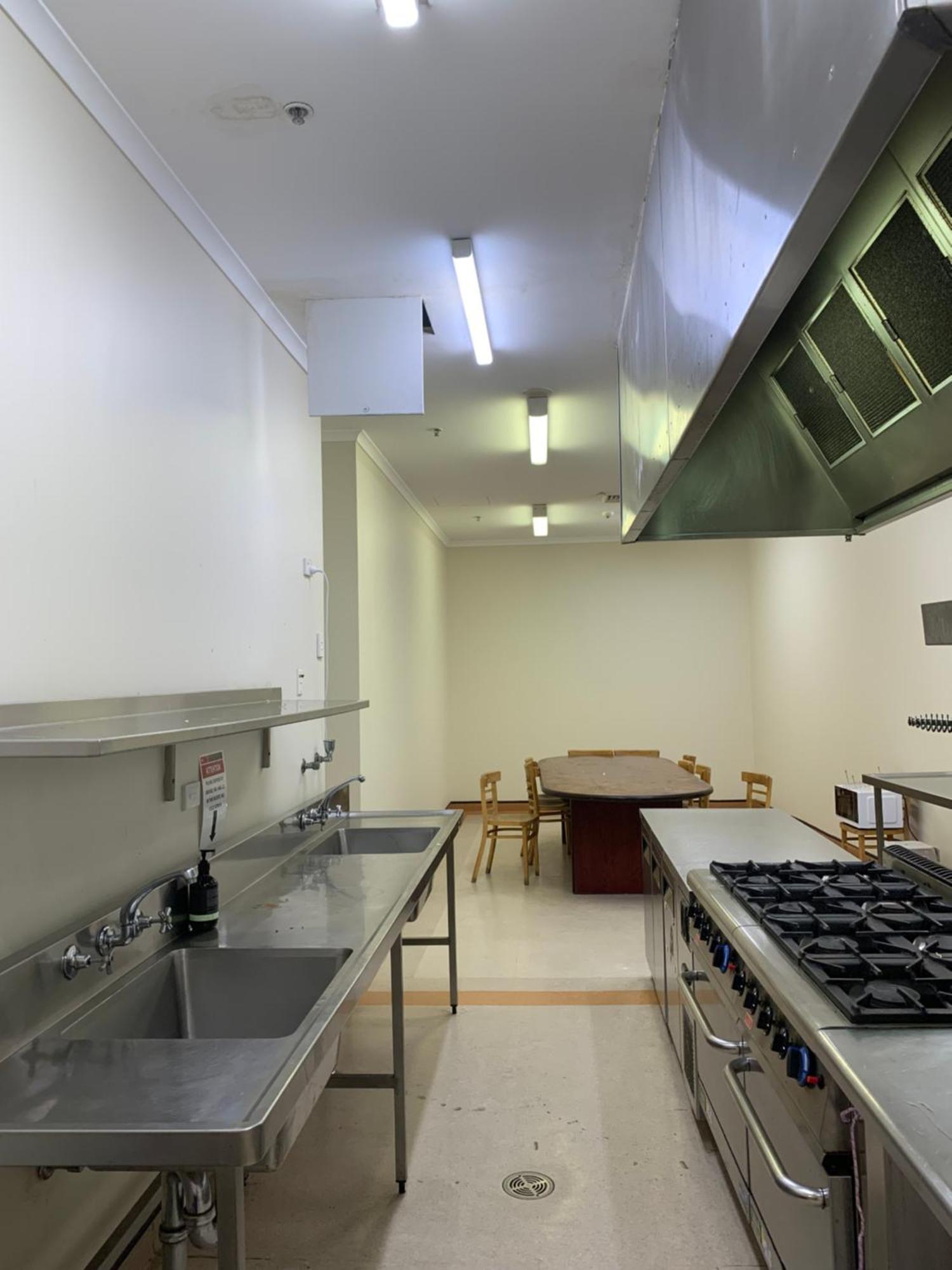Apartment Broadway I Central, Spacious White 56sqm *