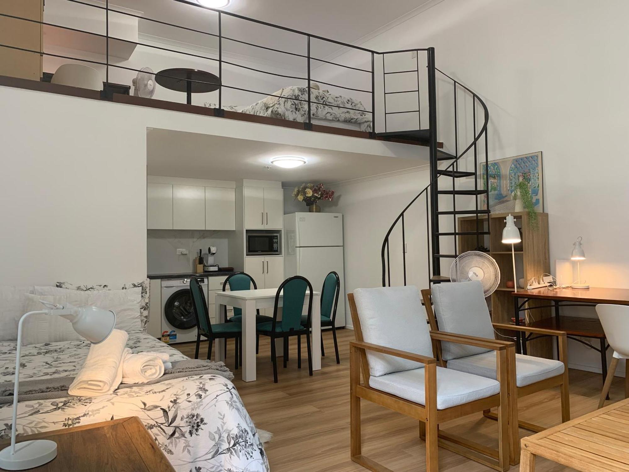 Broadway I Central, Spacious White 56sqm Apartment