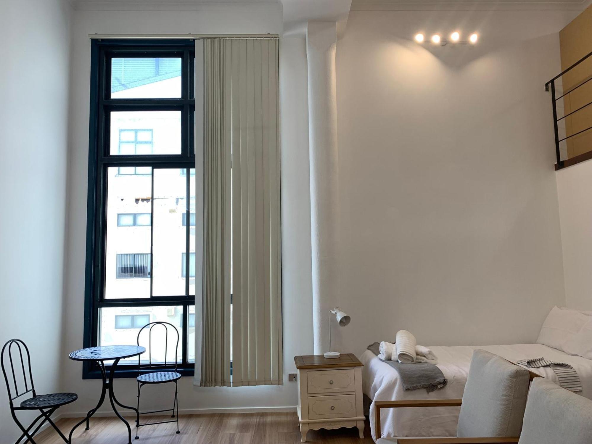 Apartment Broadway I Central, Spacious White 56sqm *